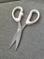 Silky Teflon Snips by Flart: Teflon Coated Scissors